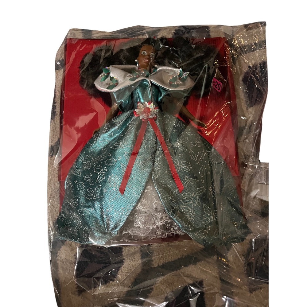 Holiday‎ Barbie Doll 1995 Winter Princess Emerald Green Holly Dress